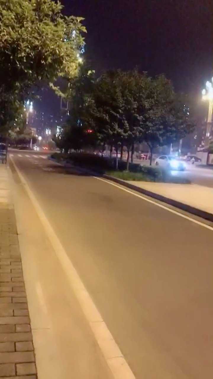 夜间马路边图,马路边图片,马路边边(第4页)_大山谷图库