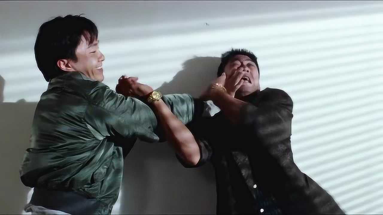 逃学威龙:吴孟达:阿星,接力!