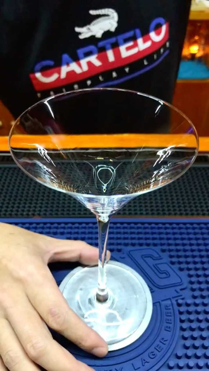 经典鸡尾酒,完美马天尼