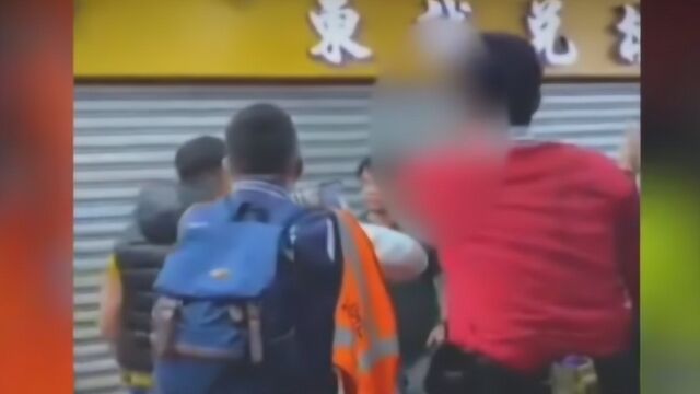 香港警察制服开枪暴徒时 煽暴派竟包围阻挠警察执法