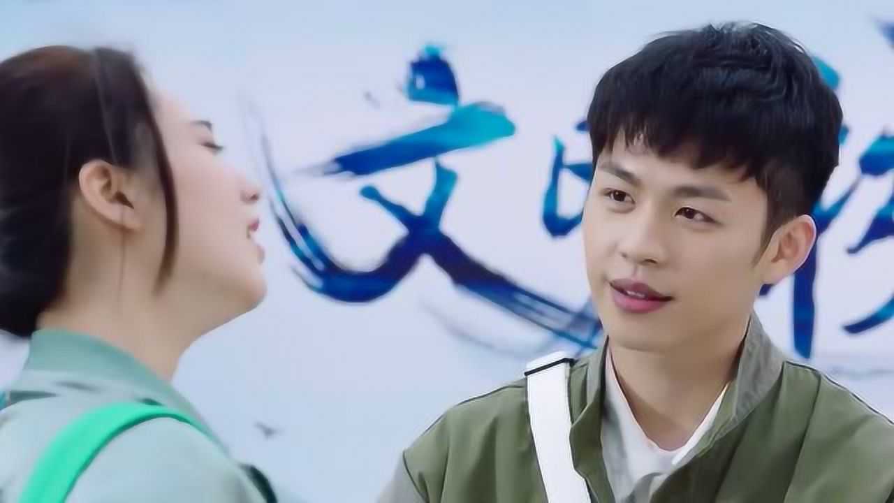 亲爱的热爱的米邵飞对亚亚怦然心动这眼神藏都藏不住太意外了