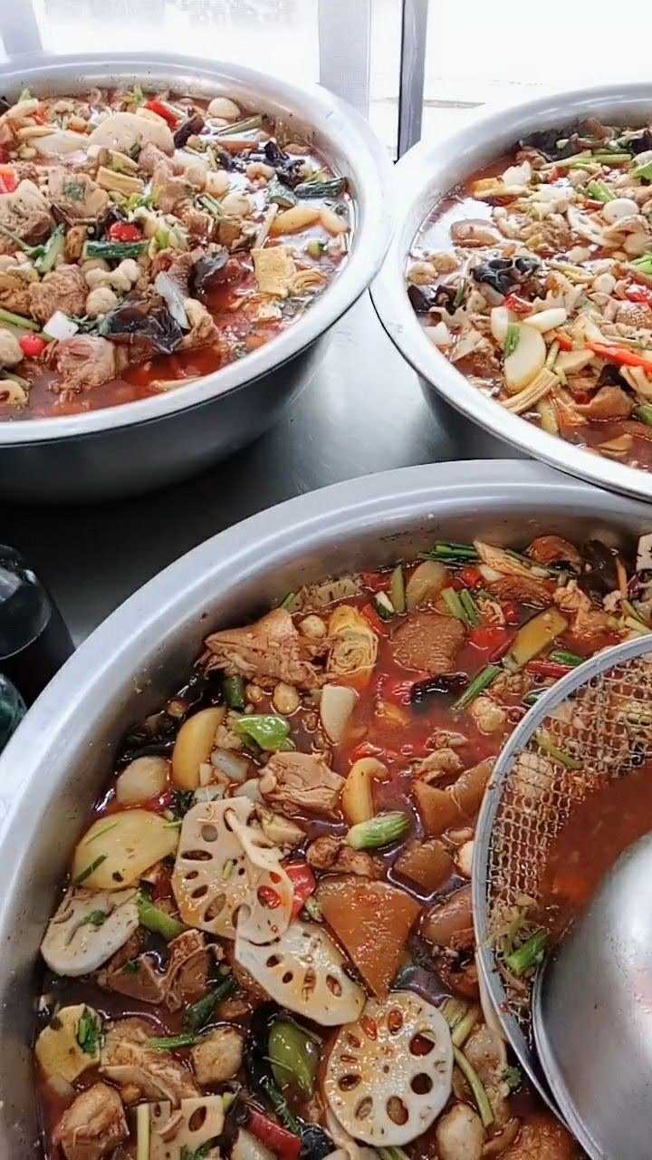 滕州最好吃的大席菜又来了,刚出锅,真馋人