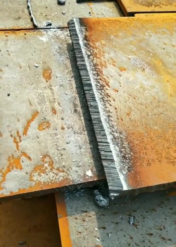 16厚铁板开坡口全过程视频展示这技术简直没得说