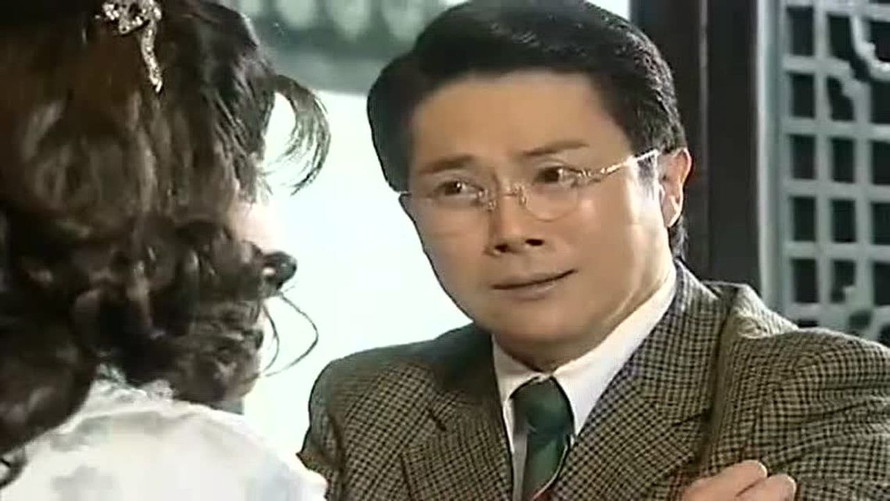 木棉花的春天立群看见佩芸包里的日记和旧照片又暴打佩芸太可怜