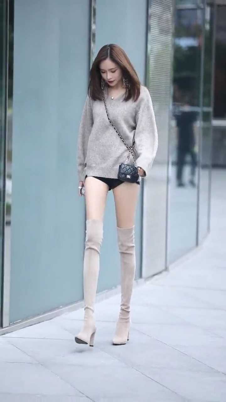 小姐姐这大长腿,真是太逆天了!
