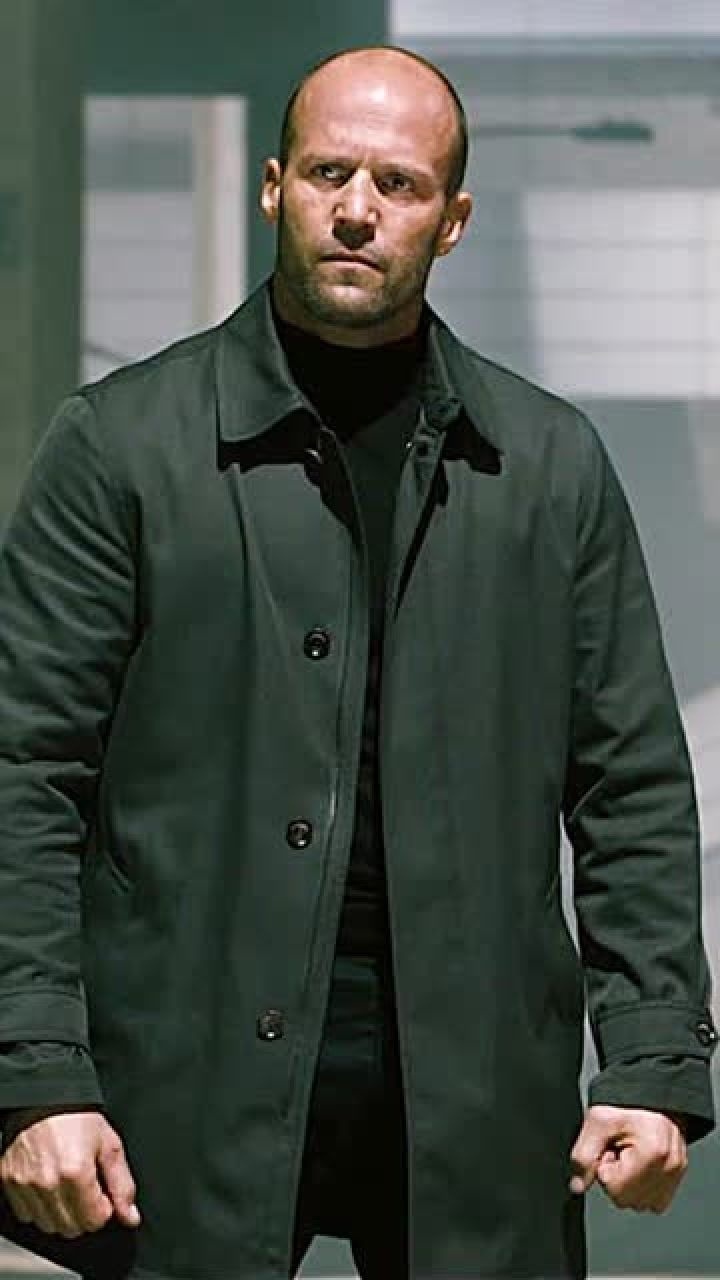 都说穿西装的杰森斯坦森帅炸,又是一位西装暴徒,就连穿囚服也帅的一批