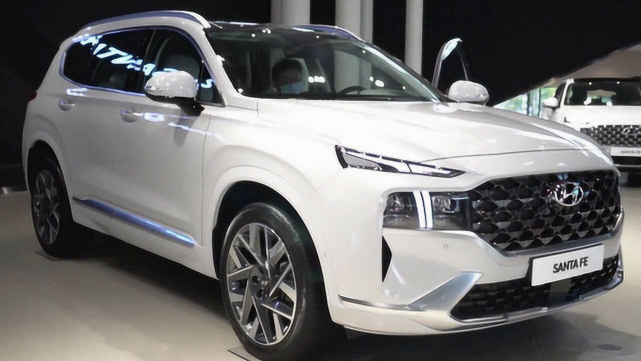 没白等2021款现代胜达亮相按下钥匙打开车门才知道啥叫改变