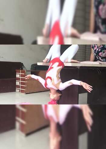 柔术小天使陈洲阳《平手下腰叼花》创吉尼斯世界纪录