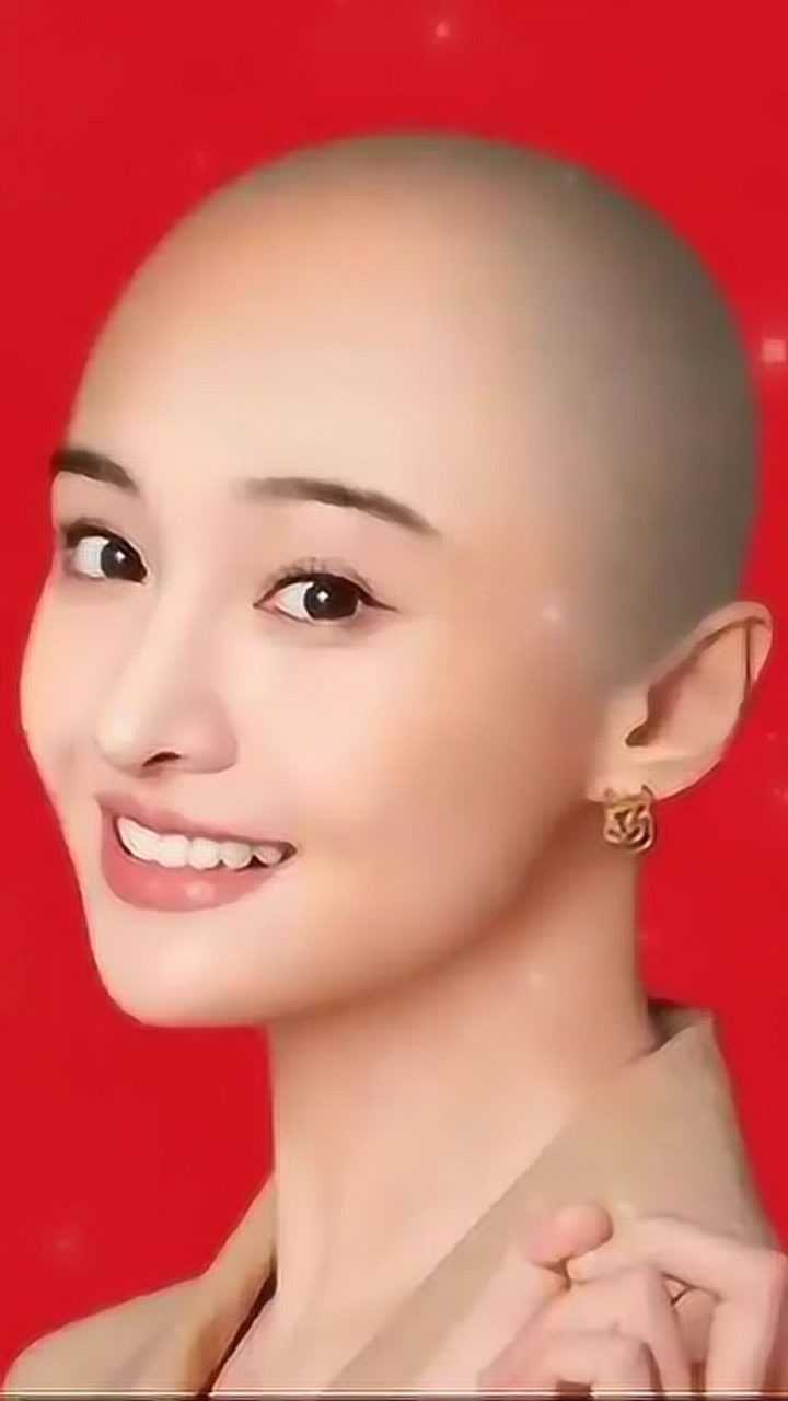 娱乐圈的当红小花看看四位美女光头的样子你们觉得谁最美