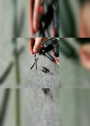 电锤钻头安装说明