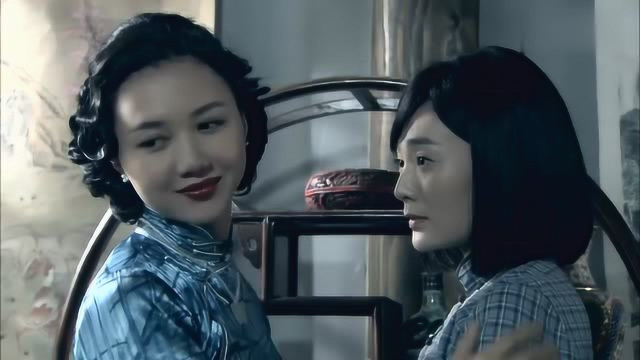 决战江南:特工竟是自己亲妹,关竹梅一把将她搂入怀中,诉述相思