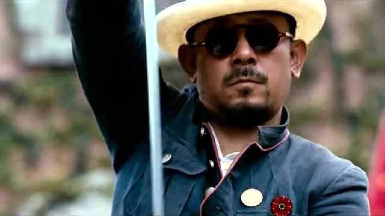 枪在手跟我走杀四郎抢碉楼