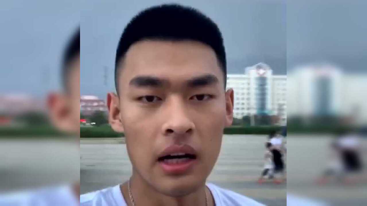 最近giao哥有点火啊都火到日本去了看看日本人怎么给他打招呼的