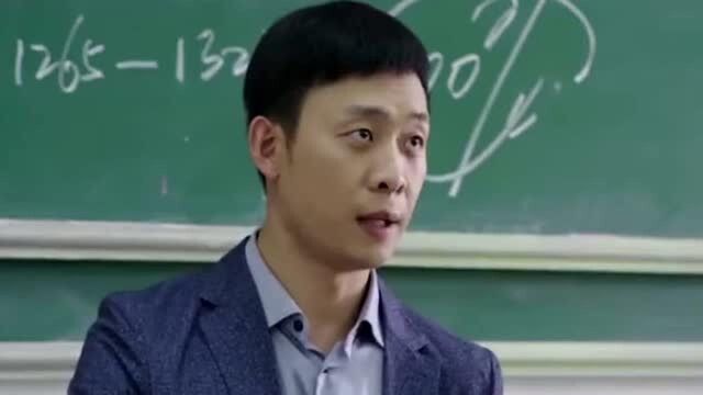 老师抓到学霸抄论文,没想到学霸的回答令老师打脸,这部剧太上头了