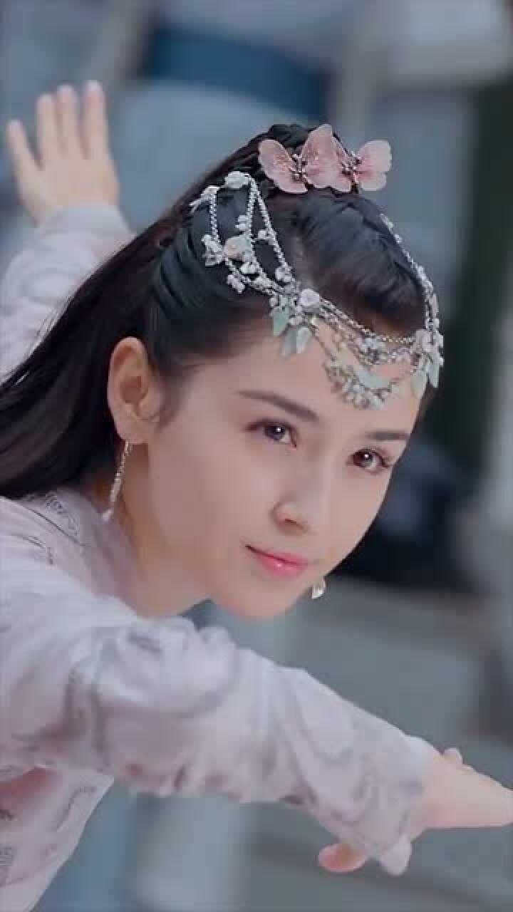 哈妮克孜古装亮相,新疆美女就是漂亮