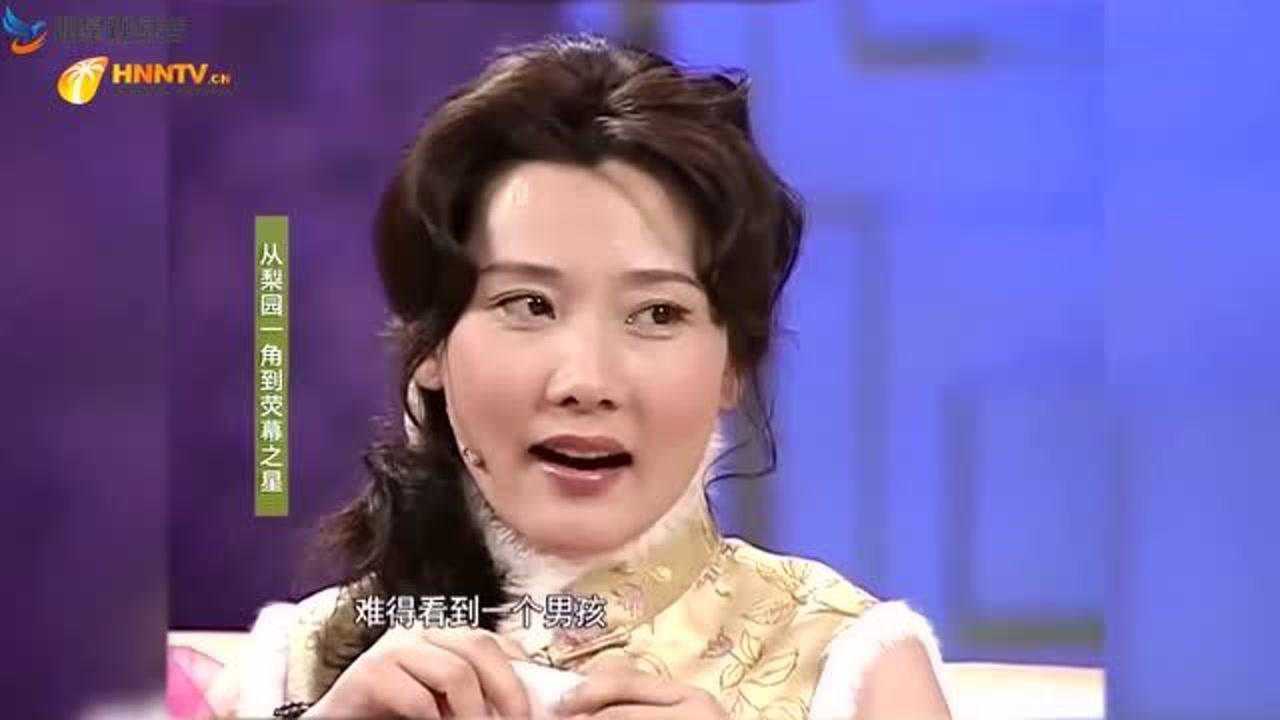 何赛飞耿直访谈何赛飞被问与陈宝国合作感受何赛飞的回答太实在了