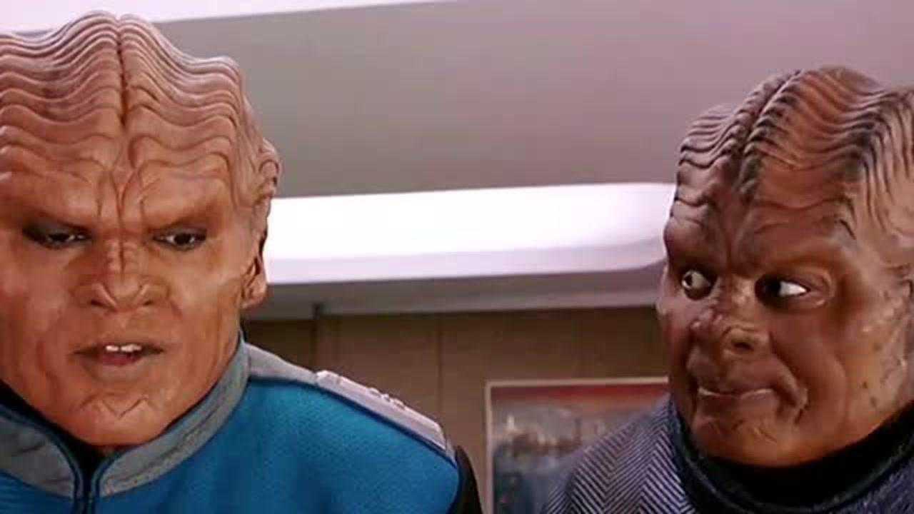 当外星人中了烟瘾像不像犯了烟瘾的你真是有点搞笑呢