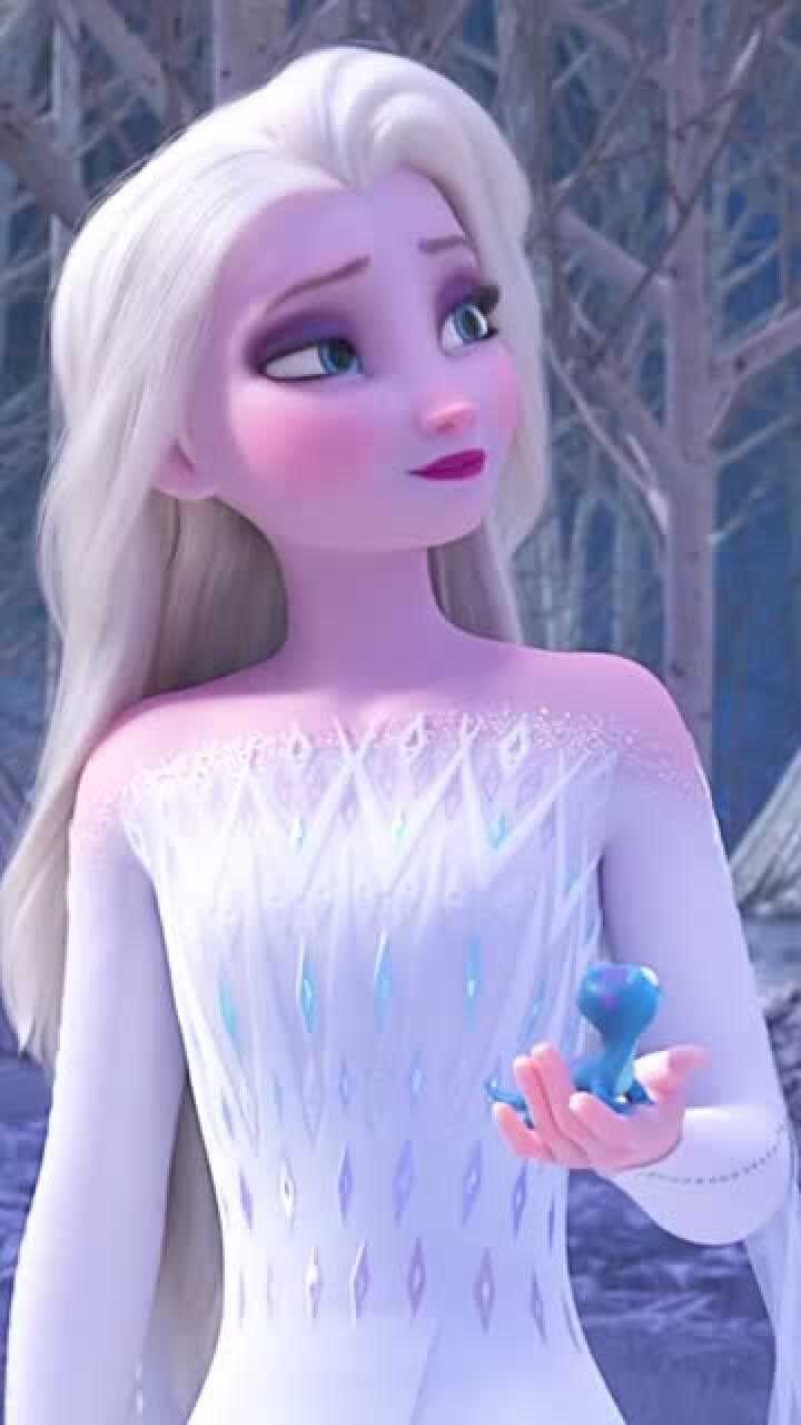 艾莎公主不要哭也不要低头,因为皇冠会掉