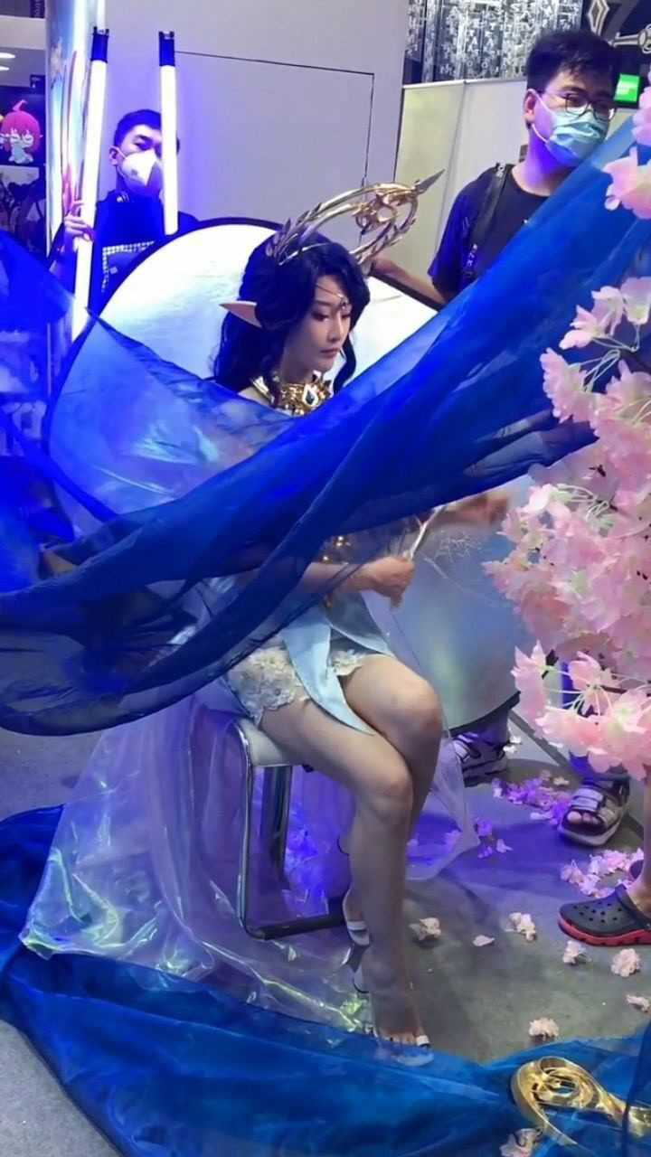 这不是那个露儿大魔王吗?_腾讯视频