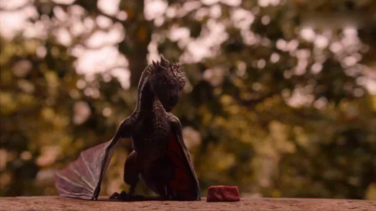 权力的游戏龙妈的小龙开始会喷龙焰了