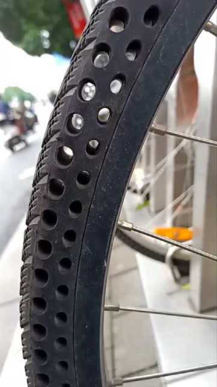 原来共享单车轮胎是实心的这要是一旦量产补胎师傅该失业了
