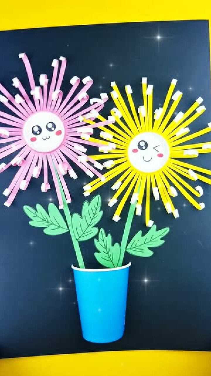 用纸杯做一幅漂亮的秋菊拼贴画你们喜欢吗