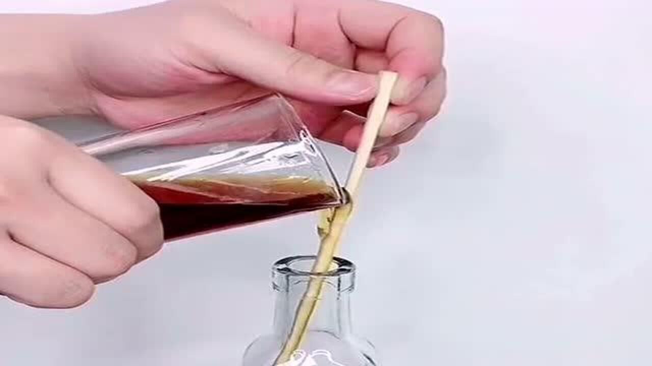 还记得化学课上的玻璃棒引流吗学会这个技巧水再也不会洒了