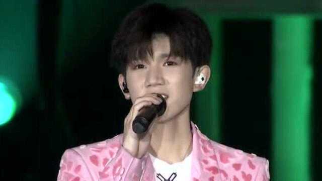 TFBOYS王源,现场一首《因为遇见你》,好听到不行