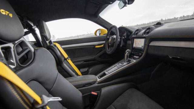 2021 Porsche 718 Cayman GT4 PDK