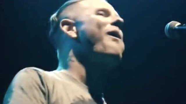 重金属歌手CoreyTaylor,跟粉丝合唱的《海绵宝宝》主题曲!