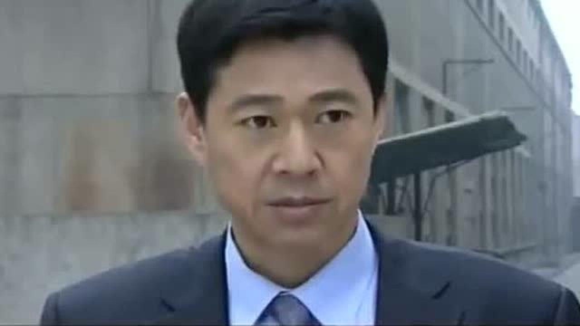 龙年档案:罢免腐败厂长,龙书记竟还犹豫半天,还好罗成态度坚决