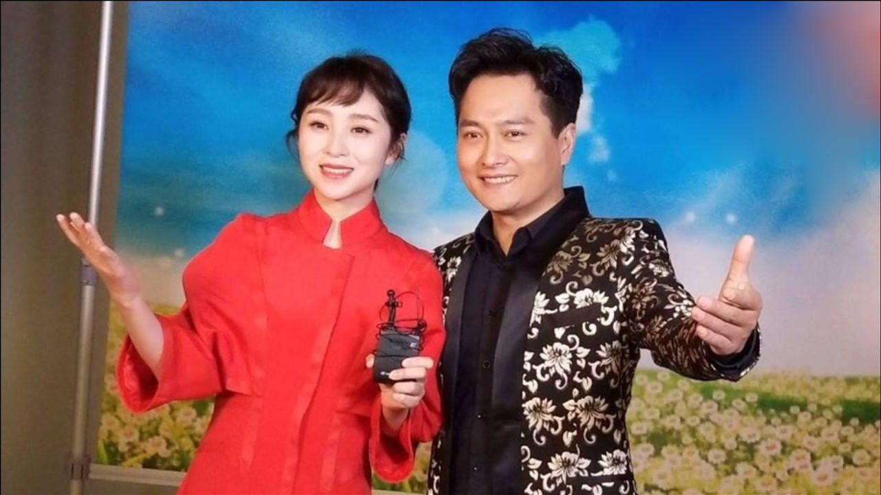 云飞老婆太美了夫妻对唱一首云在飞开口就让人沉醉