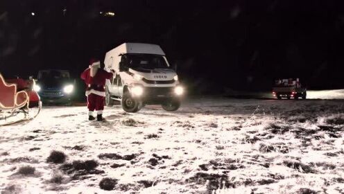 坐实圣诞老人偷懒，今年的圣诞礼物居然不是他驾着驯鹿送来的？