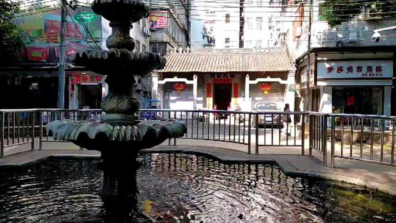 庄泽峰手机随拍走过广州城中村上元岗这里的巷子有点深