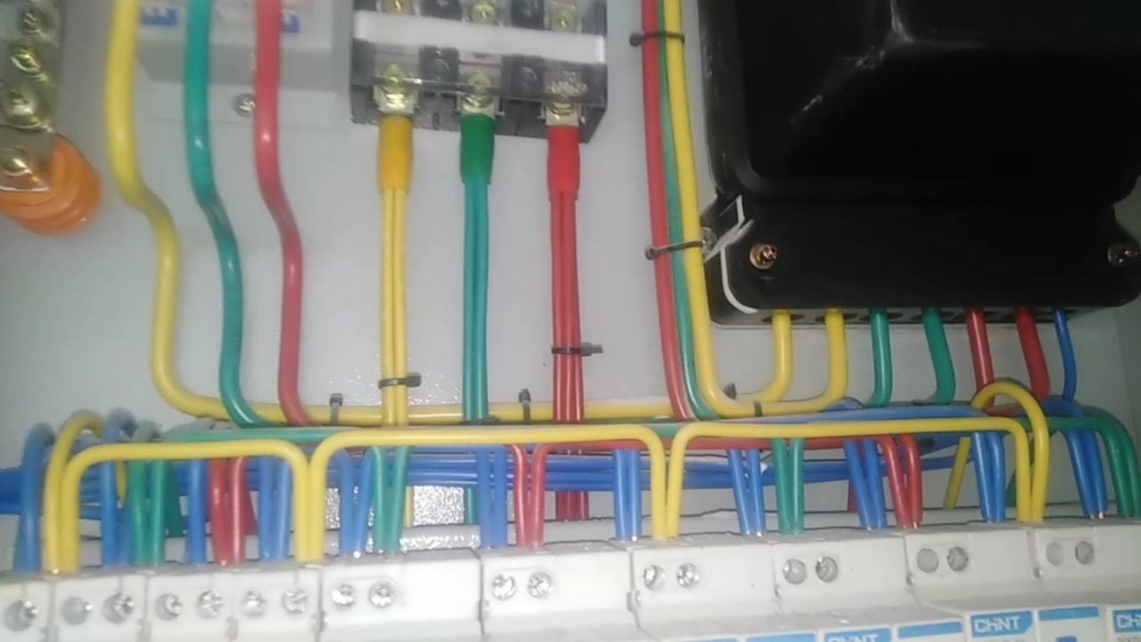 电工基础知识配电箱线路压线分配压接