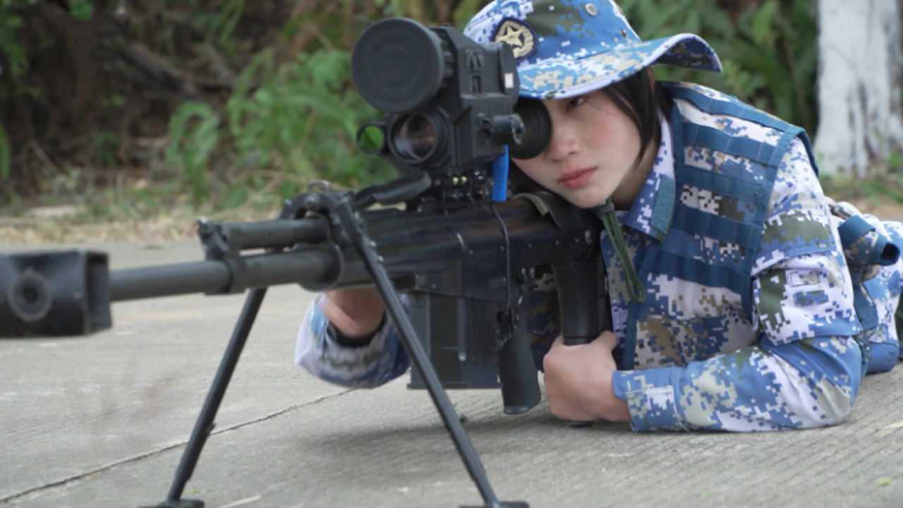 巾帼不让须眉海军陆战队超飒女狙击手