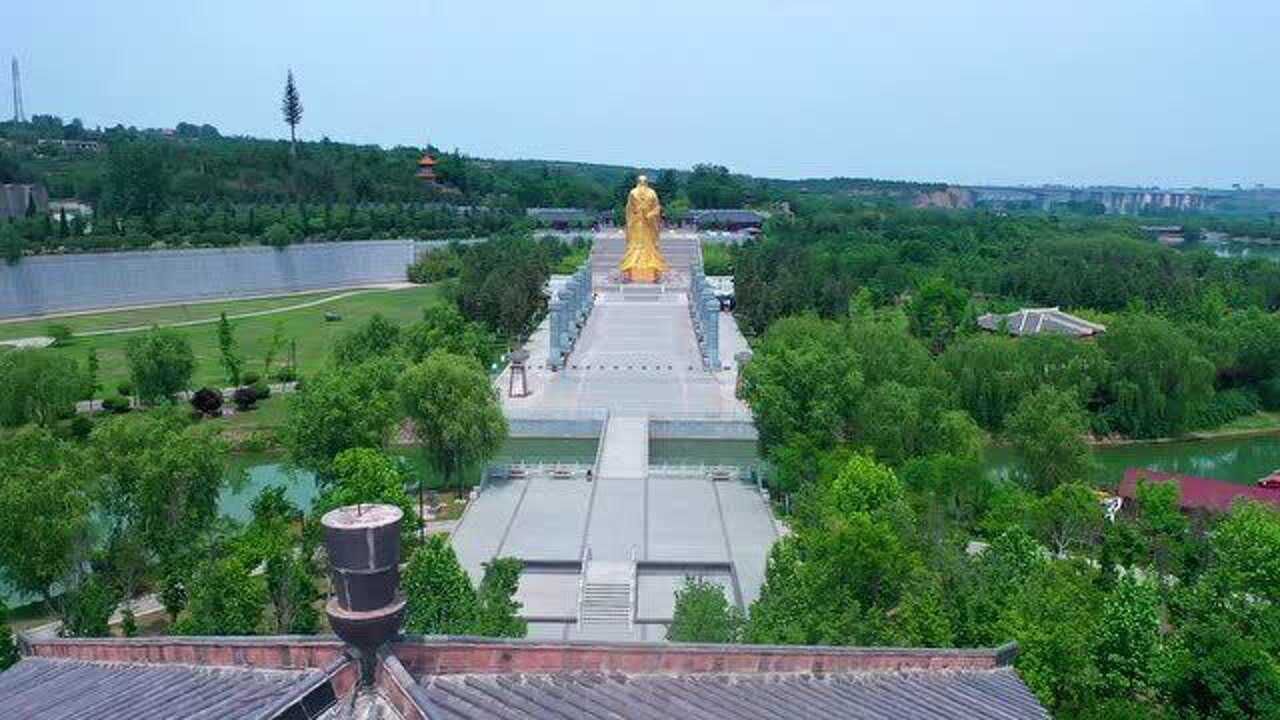 航拍函谷关老子金像高28米重60吨老子像为紫铜锻造贴金