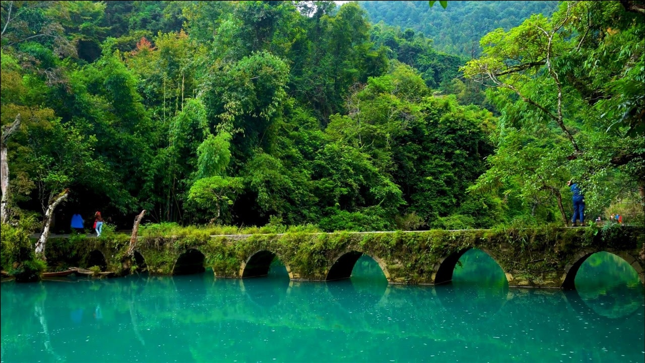 美到哭世界绿宝石黔南荔波小七孔航拍