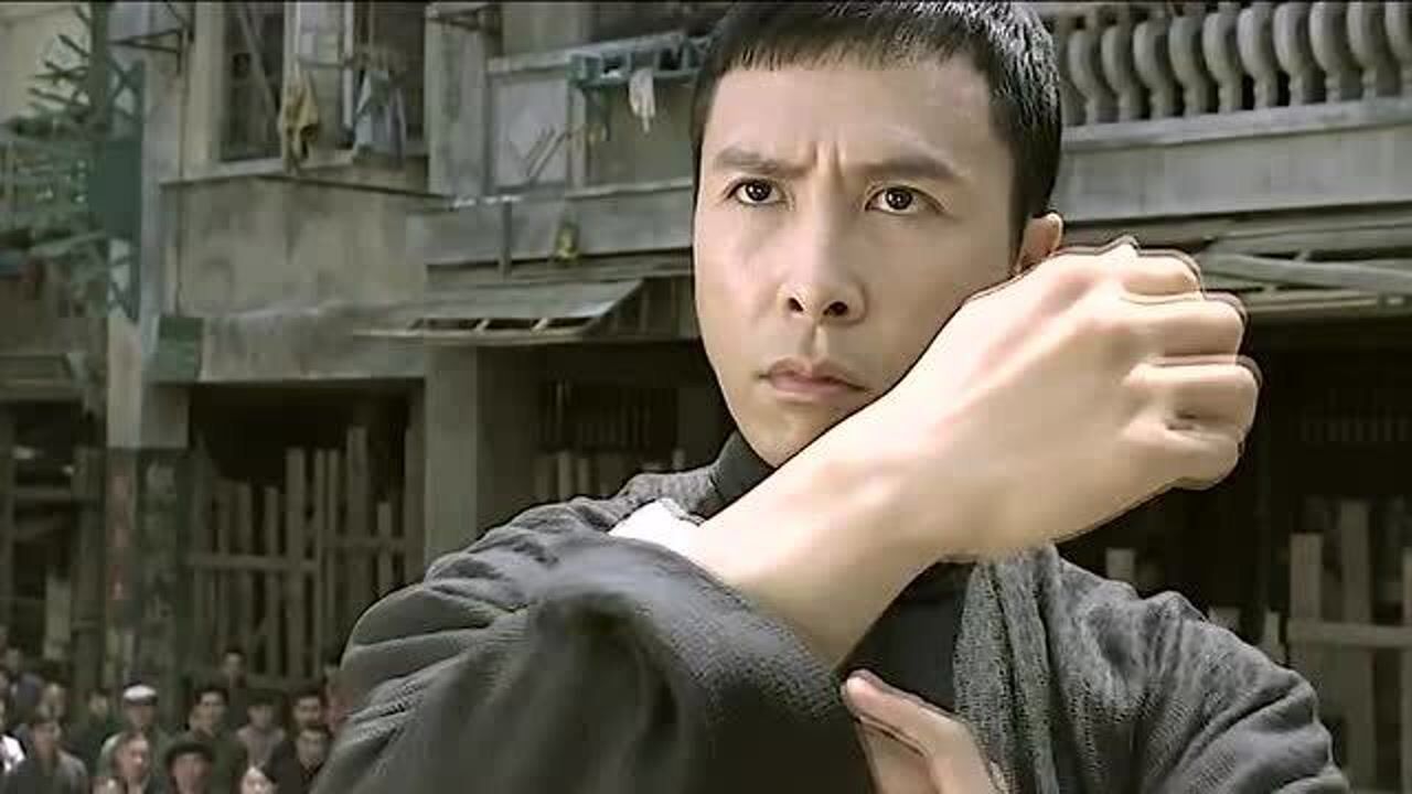 一代宗师叶问对战日本人,以生命捍卫中华武术,太霸气了