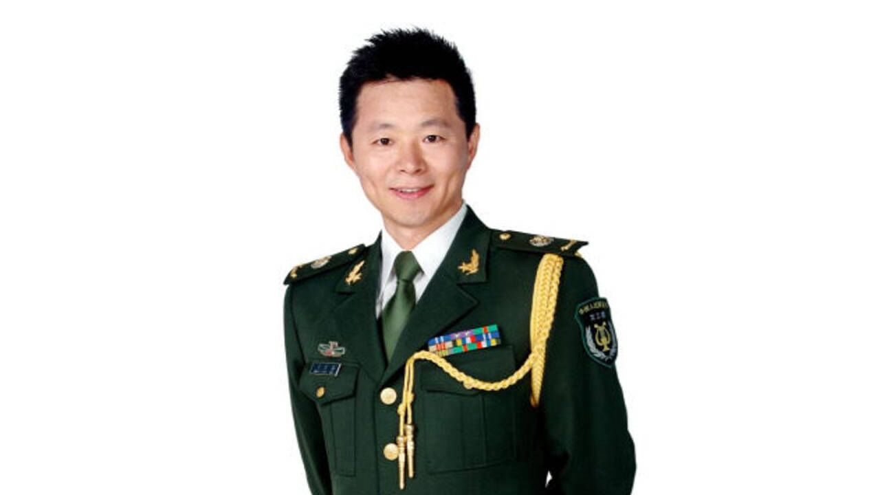 《再见了大别山》王宏伟演唱,饱含深情的歌声,好听至极!