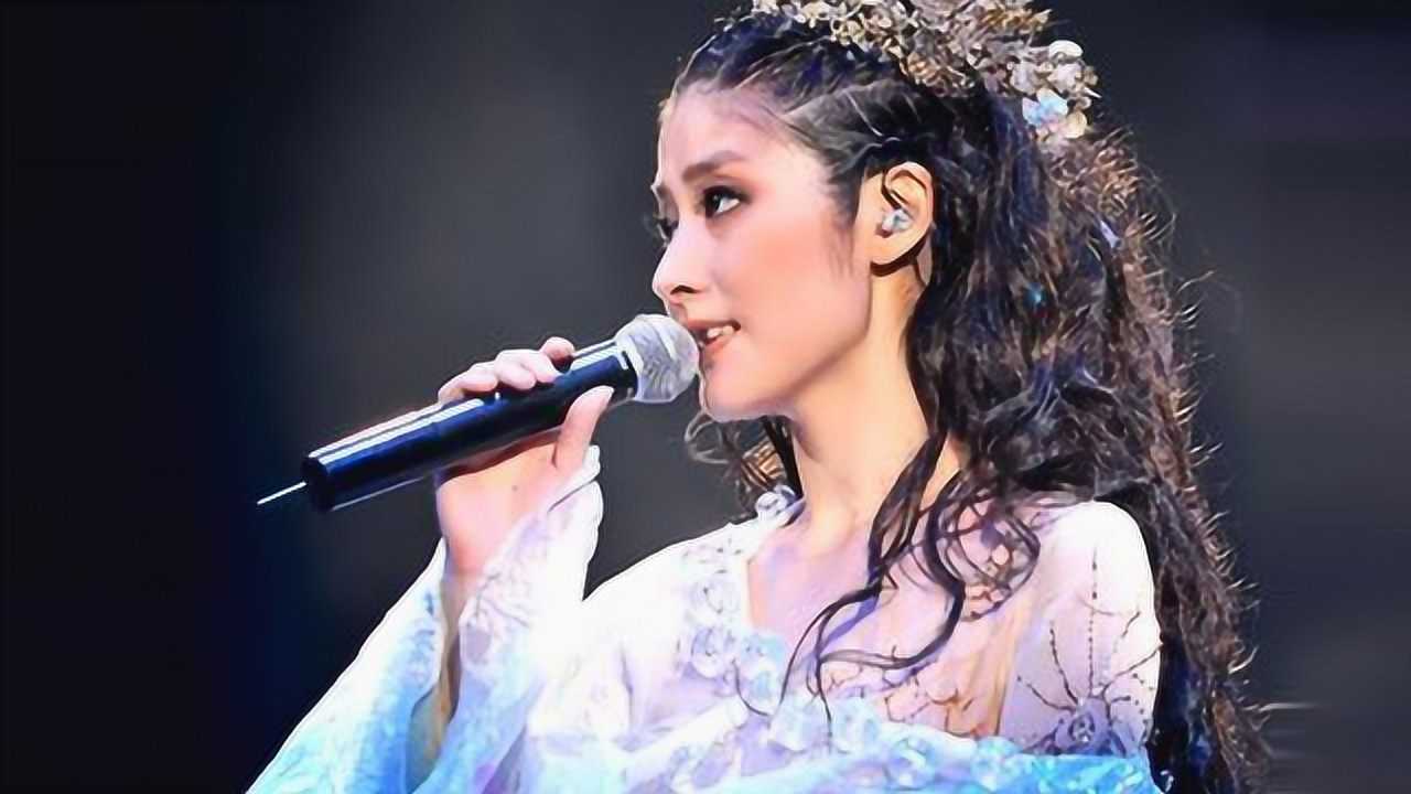 年代秀:陈慧琳现场版《花花宇宙》,动感十足,好嗨哟_腾讯视频