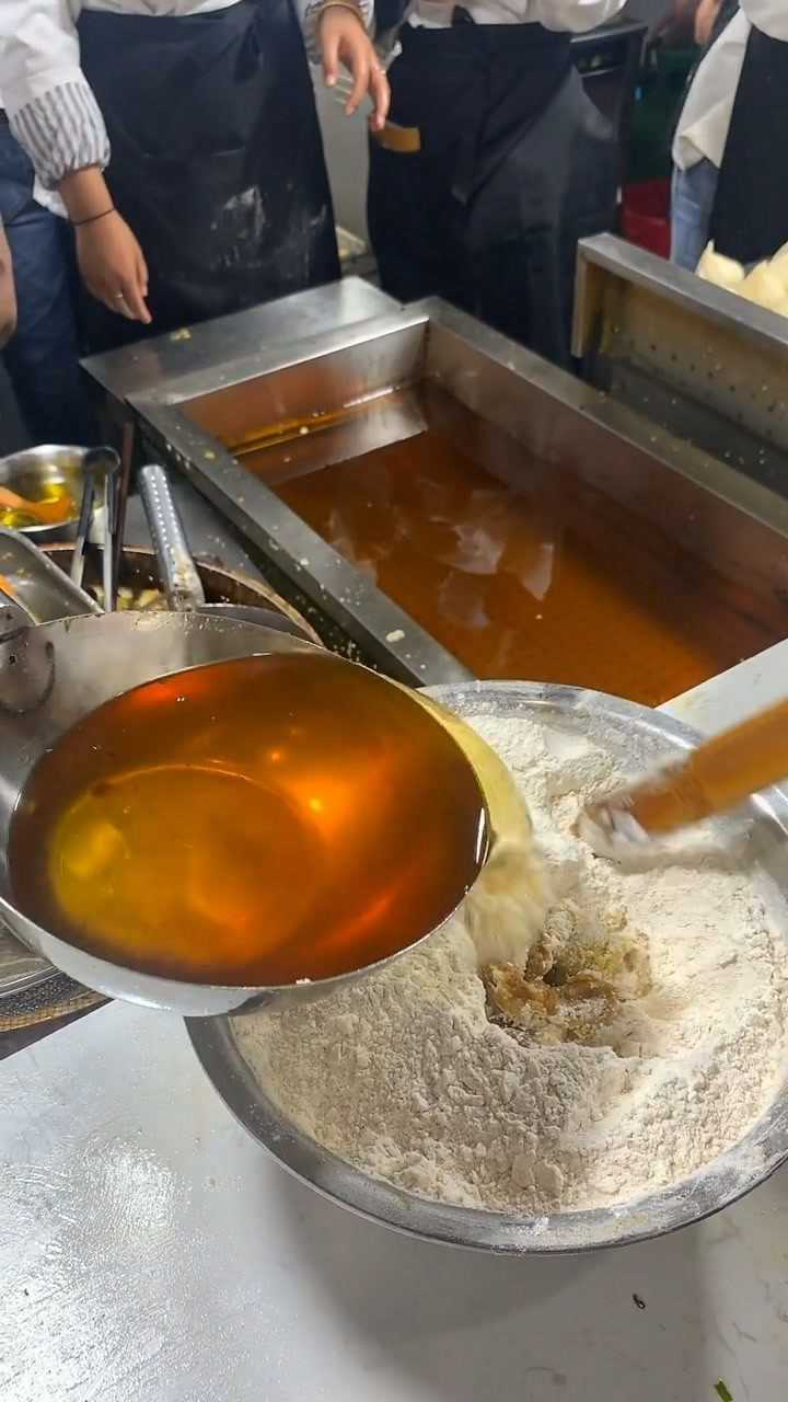 油酥制作全过程,手法太绝了