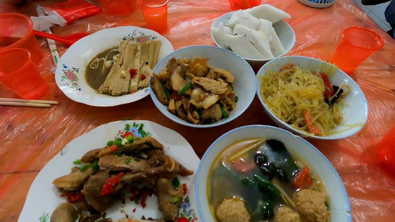 老淡去参加双胞胎宝宝百日宴,尝仙桃特色美食,沔阳酒席十二大碗