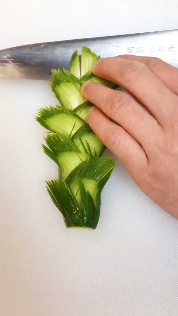 黄瓜创意造型切法,你还不会吗?