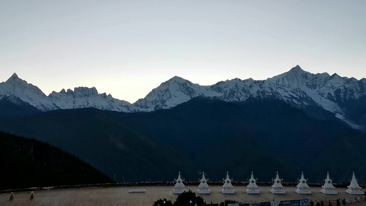 云南德钦梅里雪山夜景