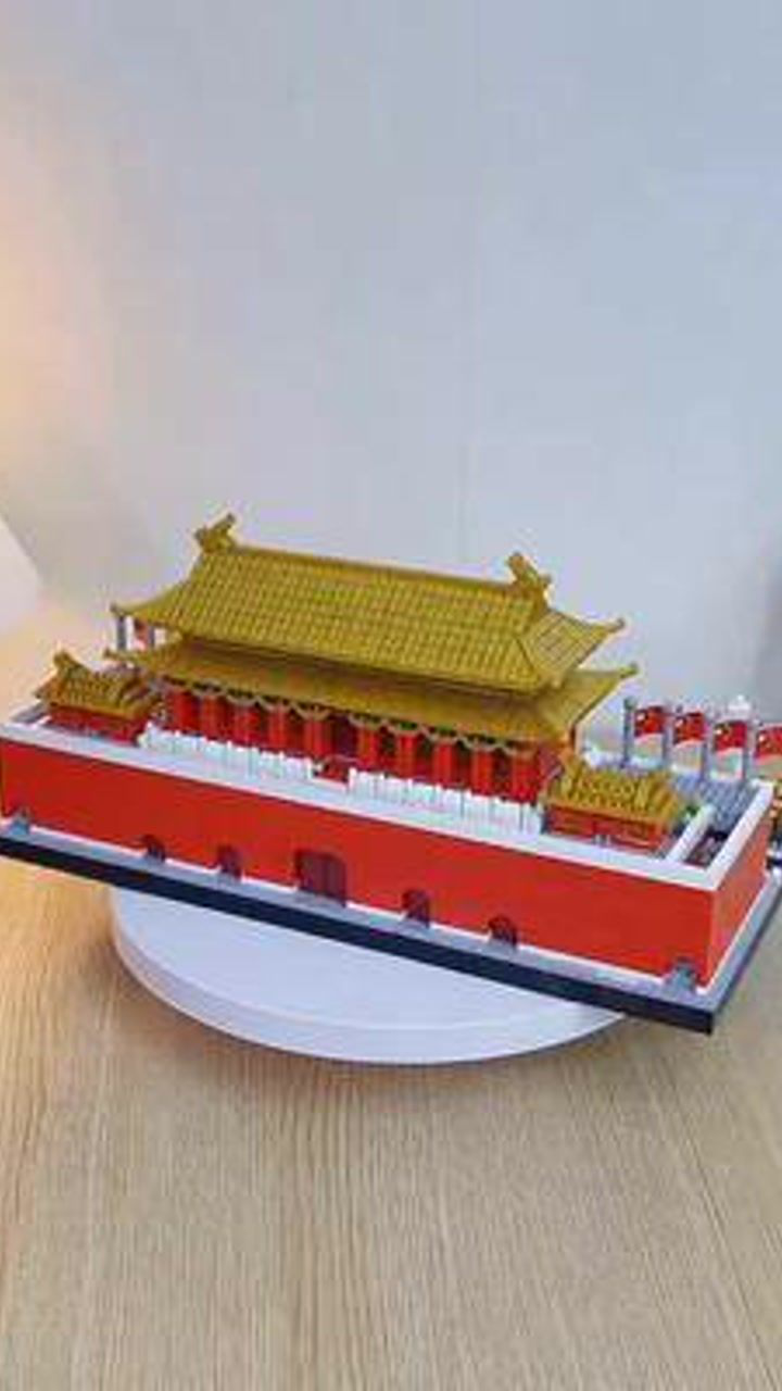 幼儿搭建天安门广场模型