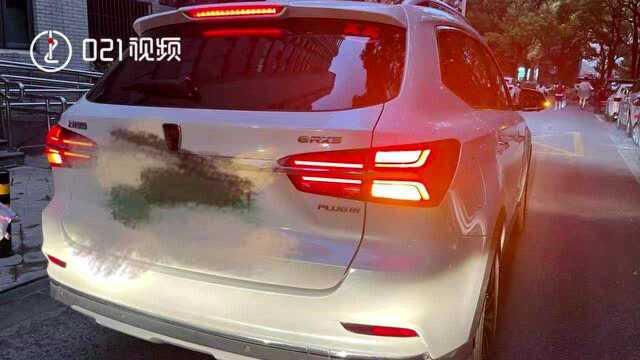 家长没空接送怎么办?出租车、专车、接送学小专车…学生独自出行哪种更靠谱?| 民生测评