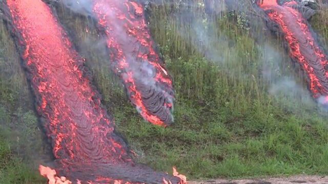 火山岩浆的破坏力有多强?所到之处寸草不生,看完让人后怕!