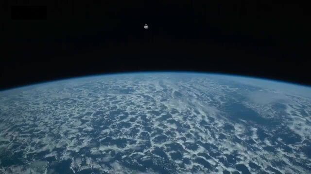 太空中的延时摄影 观看SpaceX乘员 接近国际空间站