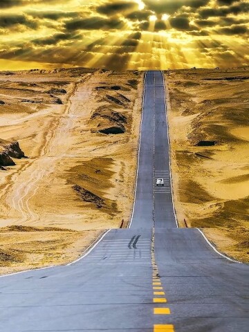 这是通往阿里的路,朋友说:没去过阿里,就不要跟他聊西藏.